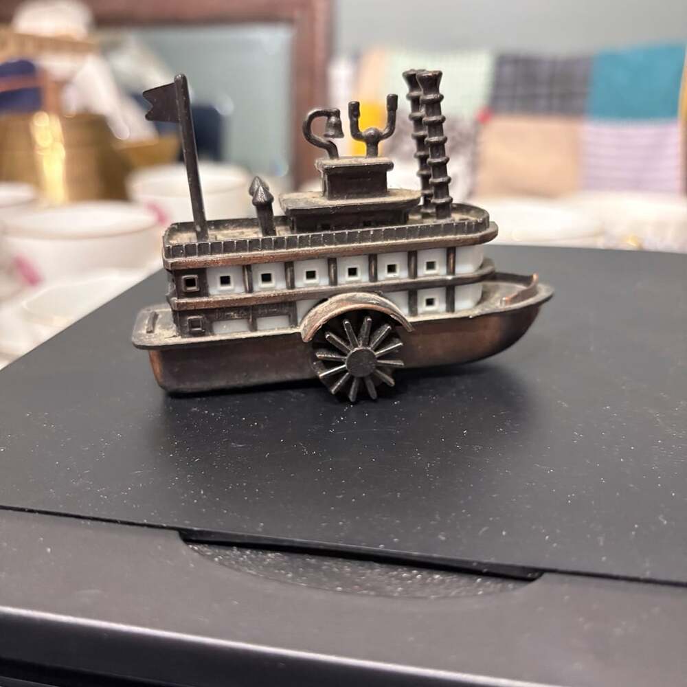 Vintage Die Cast Mark Twain Steamboat Metal Pencil Sharpener